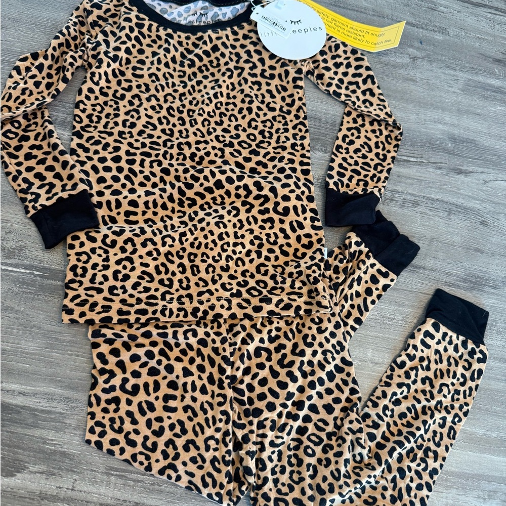 Little Sleepies Classic Leopard 2 Piece Pajama NWT 3T